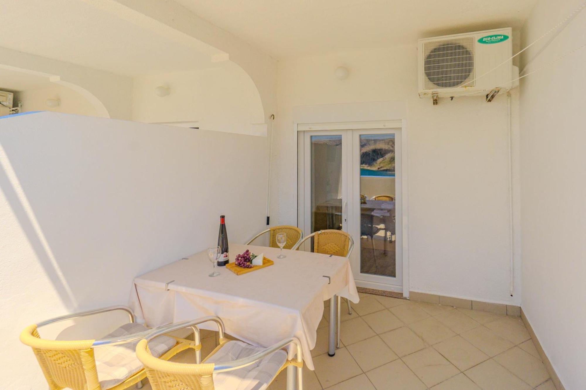 Appartement Magdalena With Mountain And Seaview à Metajna Extérieur photo